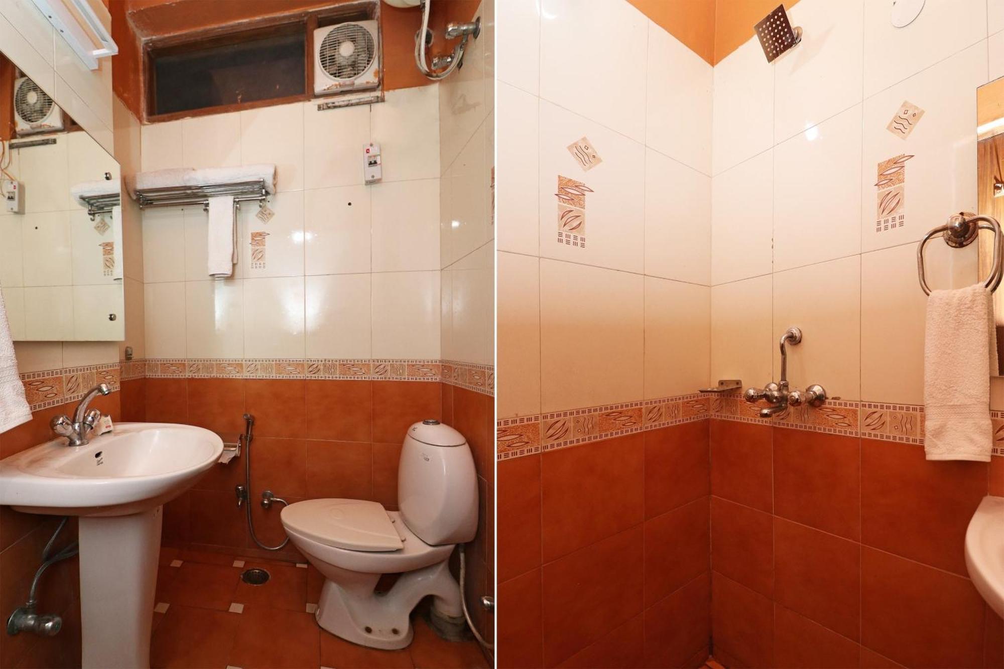 Townhouse Satguru Enclave Road Gurgaon 호텔 Jāmb 외부 사진