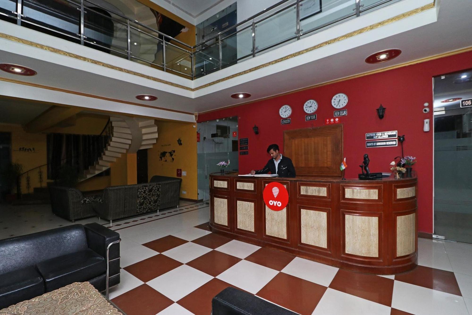 Townhouse Satguru Enclave Road Gurgaon 호텔 Jāmb 외부 사진